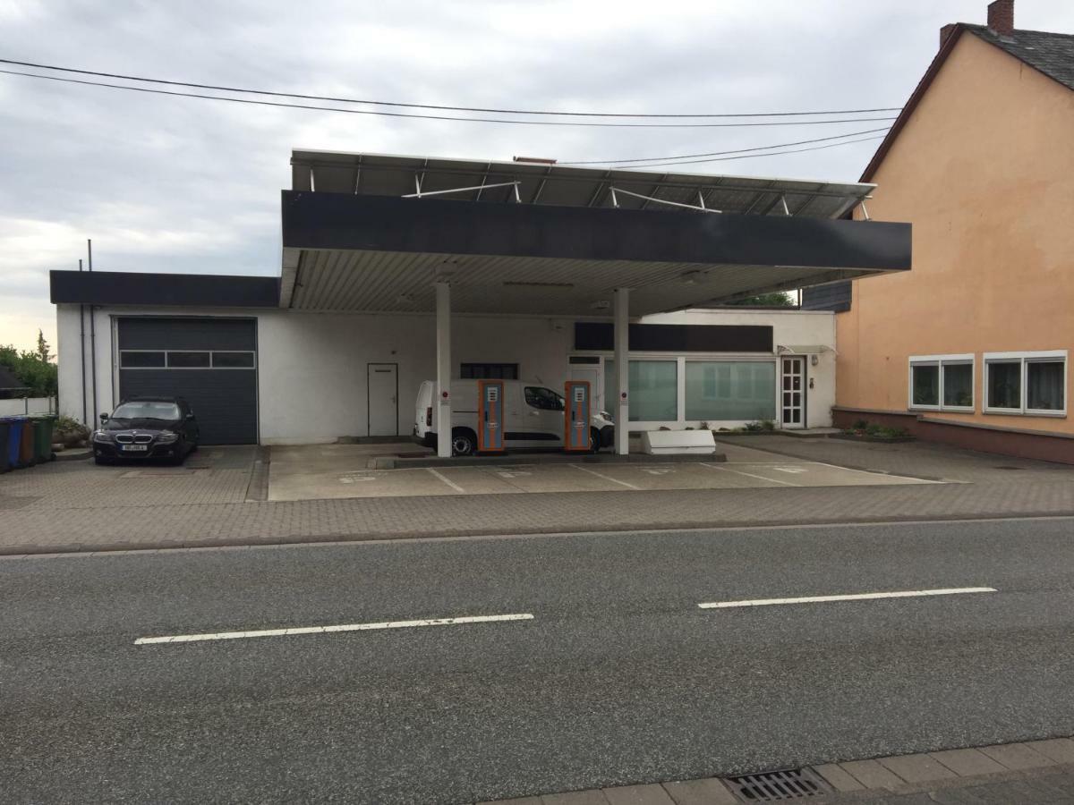 Alte Tankstelle Daire Strassenhaus Dış mekan fotoğraf